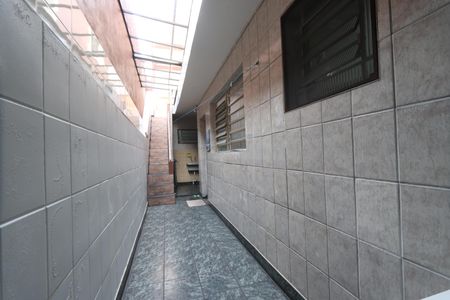 Casa à venda com 240m², 3 quartos e 2 vagasCorredor Lateral