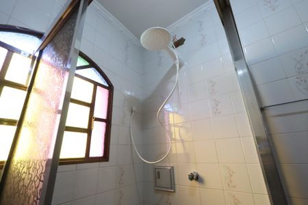 Casa à venda com 240m², 3 quartos e 2 vagasBanheiro