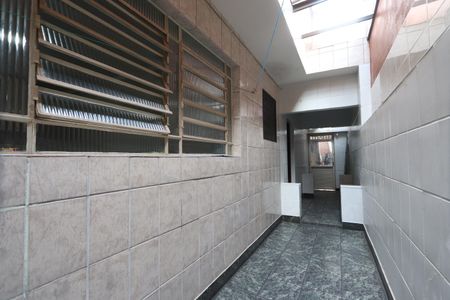 Casa à venda com 240m², 3 quartos e 2 vagasCorredor Lateral