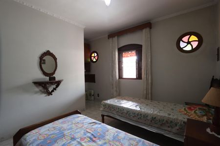 Casa à venda com 240m², 3 quartos e 2 vagasQuarto 2