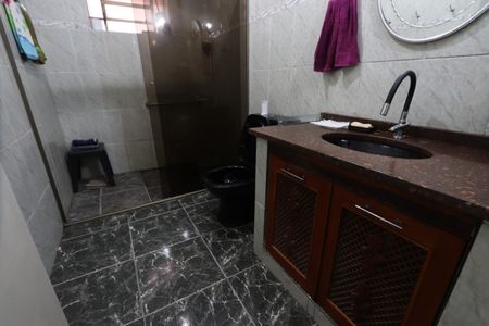 Casa à venda com 240m², 3 quartos e 2 vagasBanheiro de baixo