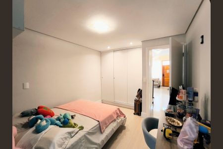 Casa de condomínio à venda com 145m², 3 quartos e 3 vagasQuarto 2 - Suíte