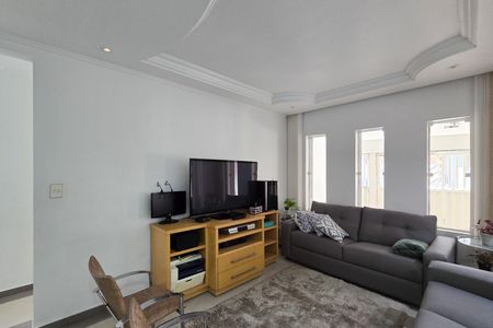 Casa à venda com 160m², 3 quartos e 3 vagasSala