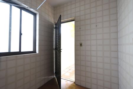 Casa para alugar com 500m², 3 quartos e 6 vagasLavanderia