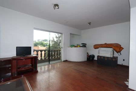 Casa para alugar com 500m², 3 quartos e 6 vagasSala