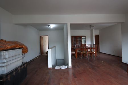 Casa para alugar com 500m², 3 quartos e 6 vagasSala