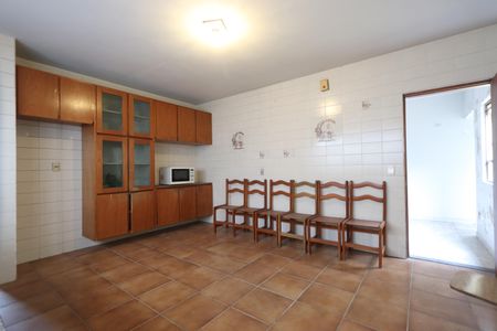 Casa para alugar com 500m², 3 quartos e 6 vagasCozinha