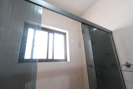 Casa para alugar com 500m², 3 quartos e 6 vagasBanheiro da Suíte