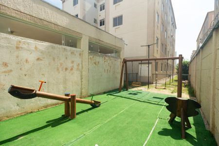 Apartamento para alugar com 41m², 2 quartos e 1 vaga Apartamento para alugar com 41m², 2 quartos e 1 vagaÁrea comum - Playground