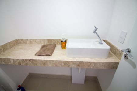 Apartamento para alugar com 76m², 2 quartos e 1 vagaLavabo