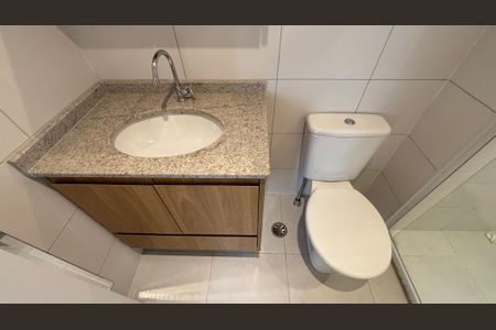 Apartamento para alugar com 69m², 2 quartos e 1 vaga Apartamento para alugar com 69m², 2 quartos e 1 vagaBanheiro da Suíte