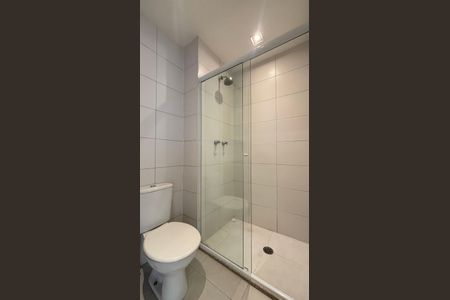 Apartamento para alugar com 69m², 2 quartos e 1 vaga Apartamento para alugar com 69m², 2 quartos e 1 vagaBanheiro da Suíte