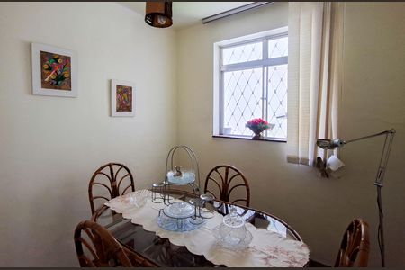 Casa à venda com 300m², 6 quartos e 1 vagaSala de Jantar