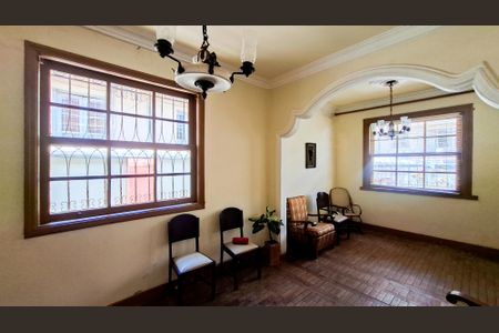 Casa à venda com 300m², 6 quartos e 1 vagaSala 2