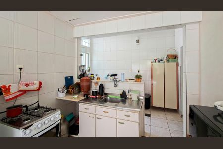 Casa à venda com 300m², 6 quartos e 1 vagaCozinha e Área de Serviço