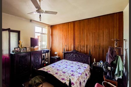 Casa à venda com 300m², 6 quartos e 1 vagaQuarto