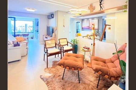 Sala de apartamento para alugar com 3 quartos, 102m² em Nova Campinas, Campinas