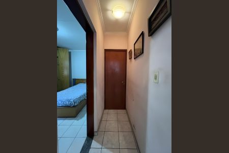 Casa à venda com 200m², 3 quartos e 2 vagas Casa à venda com 200m², 3 quartos e 2 vagasCorredor