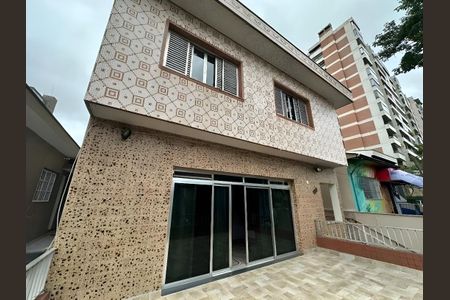 Casa para alugar com 254m², 4 quartos e 3 vagas