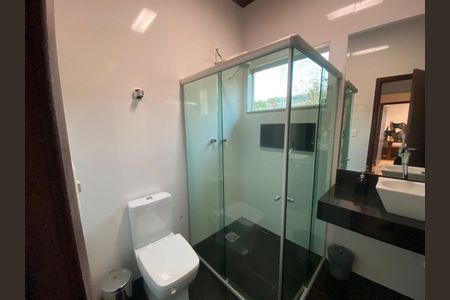 Casa para alugar com 2500m², 5 quartos e 8 vagasBanheiro da Suíte