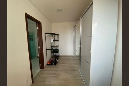 Casa para alugar com 2500m², 5 quartos e 8 vagasSuíte