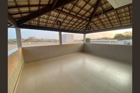 Casa para alugar com 2500m², 5 quartos e 8 vagasVaranda Quarto 1