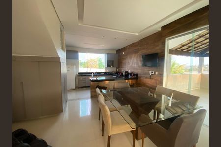 Casa para alugar com 2500m², 5 quartos e 8 vagasSala de Jantar