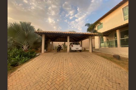 Casa para alugar com 2500m², 5 quartos e 8 vagasFachada