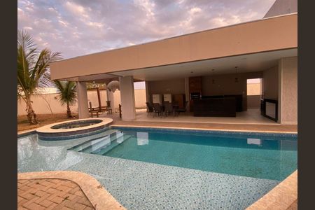 Casa para alugar com 2500m², 5 quartos e 8 vagasÁrea comum