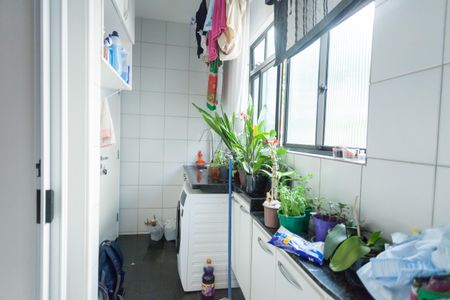 Apartamento à venda com 195m², 4 quartos e 3 vagas Apartamento à venda com 195m², 4 quartos e 3 vagasÁrea de Serviço