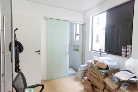 Apartamento à venda com 195m², 4 quartos e 3 vagas Apartamento à venda com 195m², 4 quartos e 3 vagassuite 1