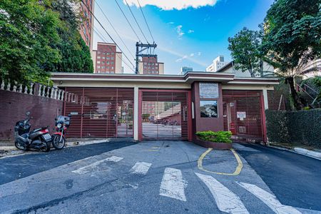 Apartamento para alugar com 47m², 2 quartos e sem vaga Apartamento para alugar com 47m², 2 quartos e sem vagaFachada