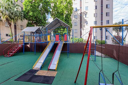 Apartamento para alugar com 47m², 2 quartos e sem vaga Apartamento para alugar com 47m², 2 quartos e sem vagaÁrea comum - Playground