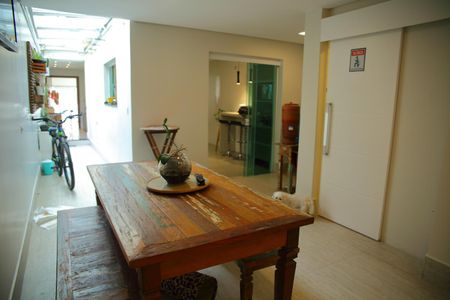 Casa à venda com 169m², 3 quartos e 1 vagaÁrea de convivência