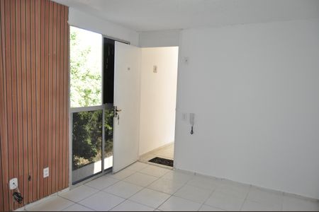 Apartamento para alugar com 2 quartos, 55m² em Tomás Coelho, Rio de Janeiro