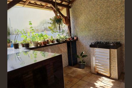 Casa à venda com 262m², 5 quartos e 4 vagas