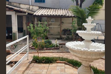 Casa à venda com 262m², 5 quartos e 4 vagas