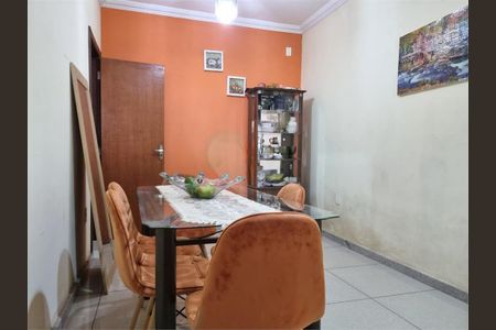 Casa à venda com 5 quartos, 262m² em Parque Xangri-Lá, Contagem