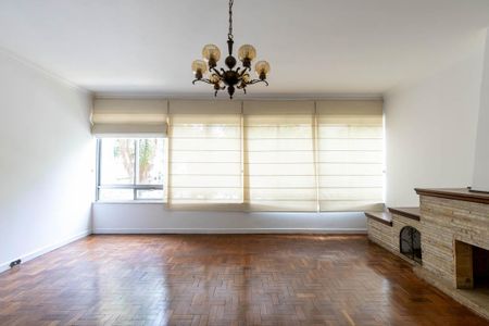 Apartamento à venda com 125m², 2 quartos e 1 vaga Apartamento à venda com 125m², 2 quartos e 1 vagaSala