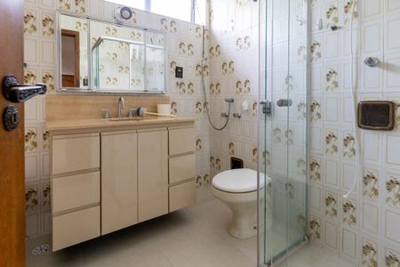 Apartamento à venda com 125m², 2 quartos e 1 vaga Apartamento à venda com 125m², 2 quartos e 1 vagaBanheiro