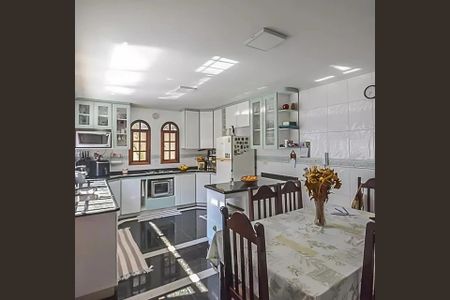 Casa para alugar com 307m², 3 quartos e 3 vagas