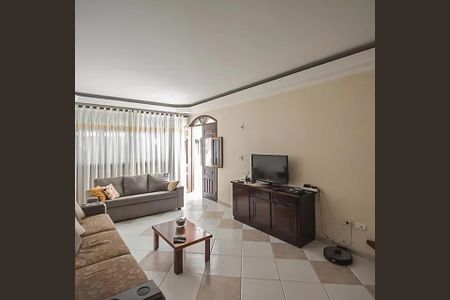 Casa para alugar com 307m², 3 quartos e 3 vagas