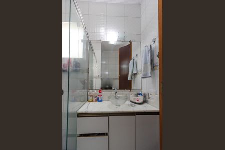 Casa de condomínio à venda com 125m², 3 quartos e 2 vagasBanheiro do Quarto 1 Suíte