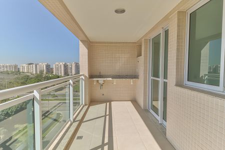 Apartamento à venda com 82m², 3 quartos e 2 vagas Apartamento à venda com 82m², 3 quartos e 2 vagasVaranda