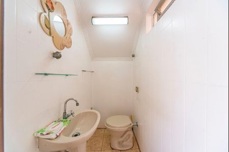 Casa à venda com 165m², 3 quartos e 2 vagas Casa à venda com 165m², 3 quartos e 2 vagasLavabo