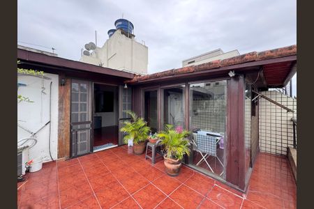 Apartamento para alugar com 220m², 4 quartos e 2 vagas Apartamento para alugar com 220m², 4 quartos e 2 vagasTerraço