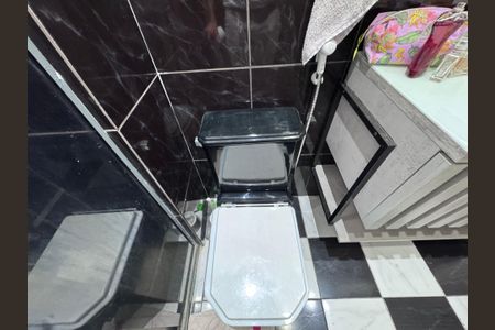 Apartamento para alugar com 220m², 4 quartos e 2 vagas Apartamento para alugar com 220m², 4 quartos e 2 vagasBanheiro da Suíte