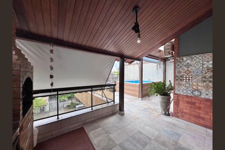 Apartamento para alugar com 220m², 4 quartos e 2 vagas Apartamento para alugar com 220m², 4 quartos e 2 vagasTerraço