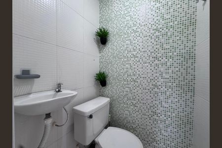 Apartamento para alugar com 220m², 4 quartos e 2 vagas Apartamento para alugar com 220m², 4 quartos e 2 vagasBanheiro de Serviço