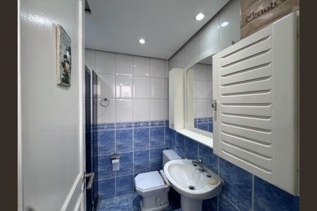 Apartamento para alugar com 220m², 4 quartos e 2 vagas Apartamento para alugar com 220m², 4 quartos e 2 vagasBanheiro Social
